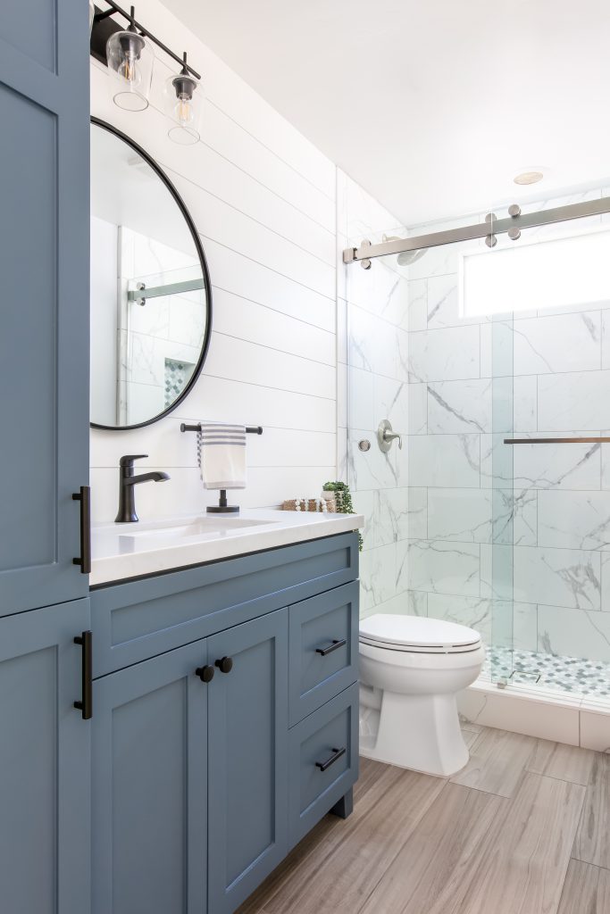 Modern Coastal Farmhouse Bathroom Ideas